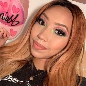 Meet your Posher, Adriana